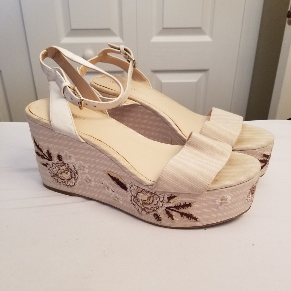Nine West Floral Embroidered Platform Wedge Sandals Cream White Ankle Strap 9.5M